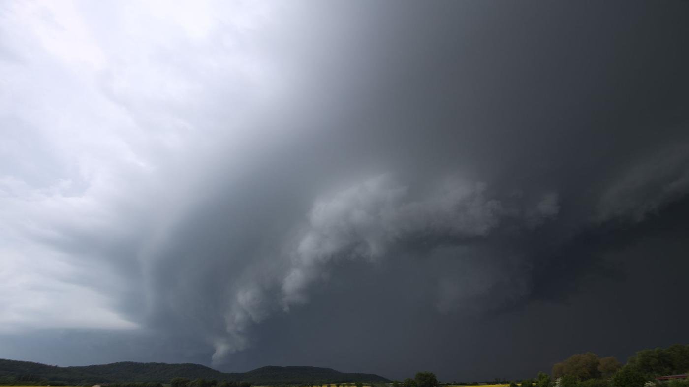 Viele Schäden durch schwere Unwetter – mehrere Verletzte