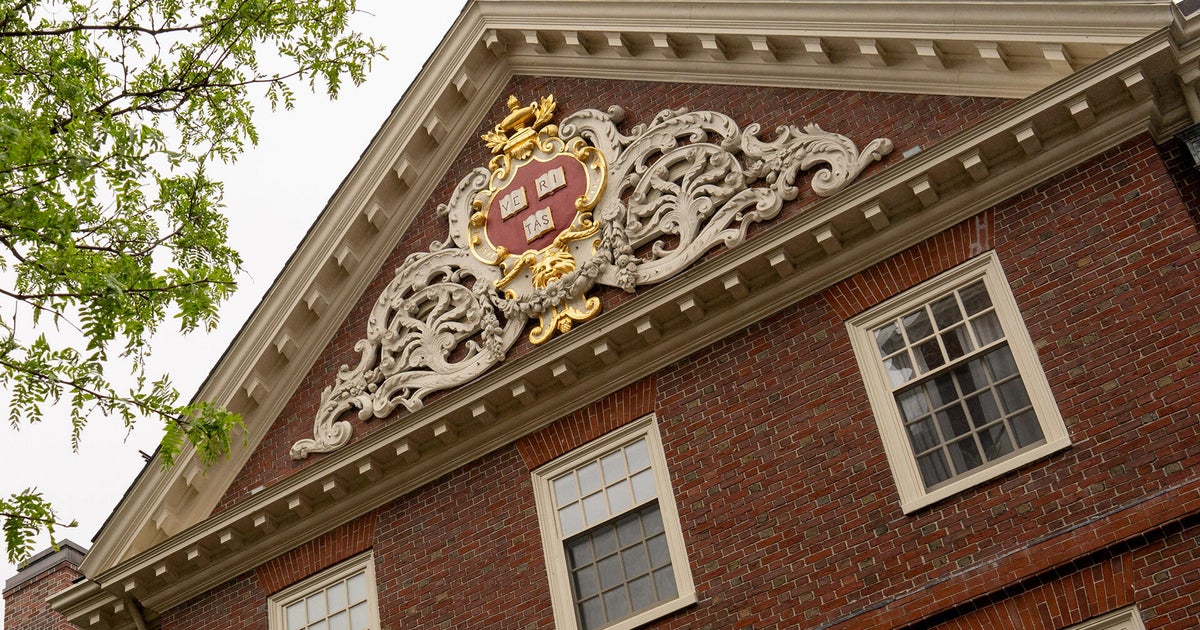 Foreign students in “panic mode” at Harvard after Trump administration blocks enrollment