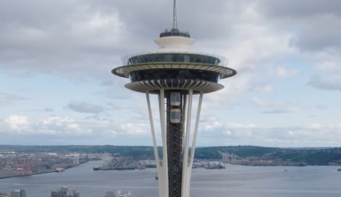 Space Needle debuts double-decker glass elevator – KIRO 7 News Seattle