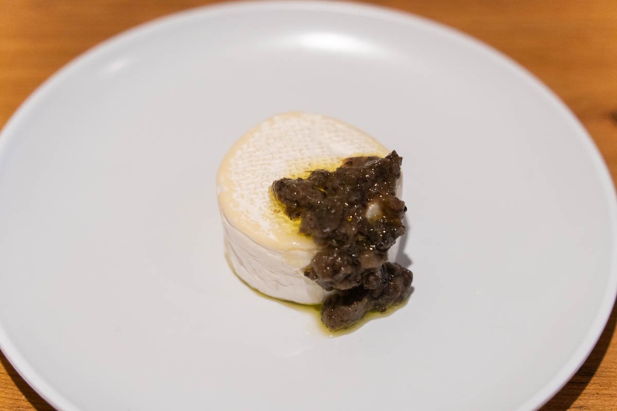 MINI BRIE with truffle paste