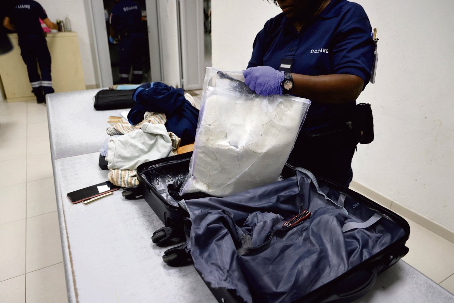 Trafics de drogue : la corruption des agents publics, ce phénomène en forte hausse que le gouvernement ne veut pas voir - L'Humanité
