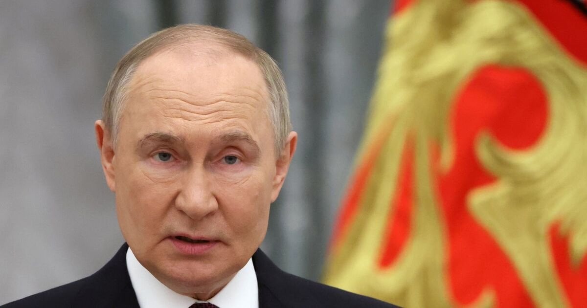 Vladimir Putin's Russian forces 'poised to launch major new Ukraine offensive'