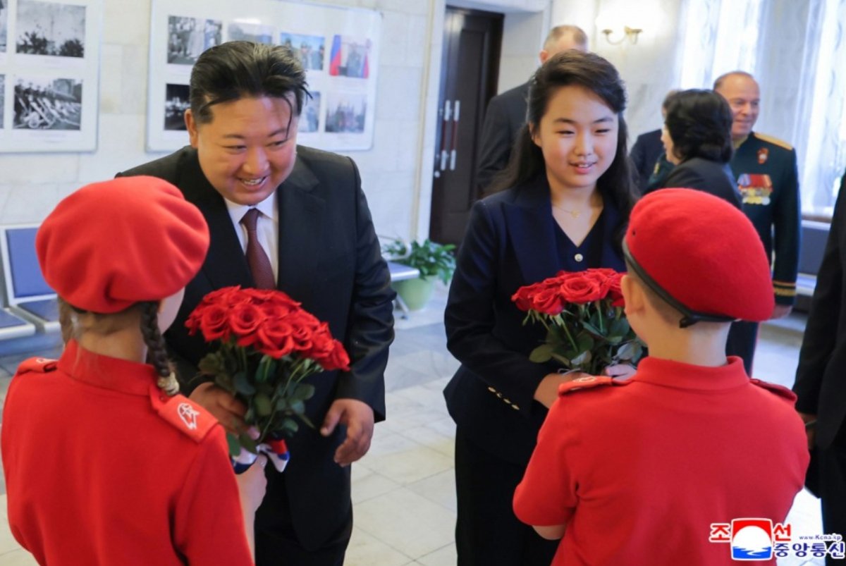 Kim and Daughter Visit Russian Embassy