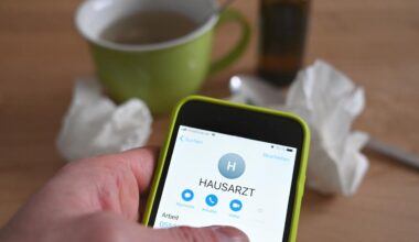 Immer zuerst zum Hausarzt - Lob und Kritik für Warken-Plan