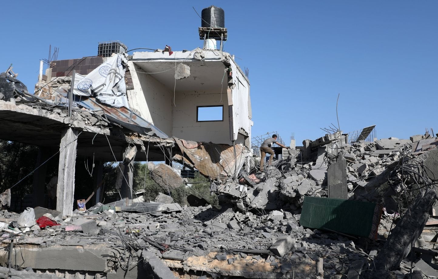 Gaza : Neuf enfants d’un couple de médecins « carbonisés » après une frappe israélienne