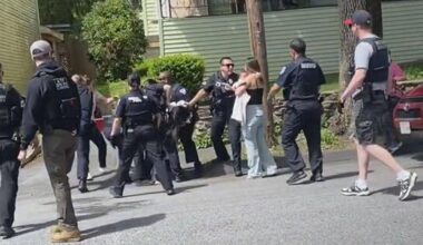 HAPPY MOTHER'S DAY: "Unruly" crowd tries to stop ICE agents from kidnapping mom in Massachusetts