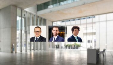 Network analysis of papal conclave participants