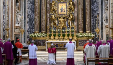 Pope Leo XIV prays before the icon of Mary, ‘Health of the Roman People,’ in Basilica of St. Mary Major