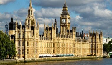 Government rethinks new copyright laws that favour AI companies