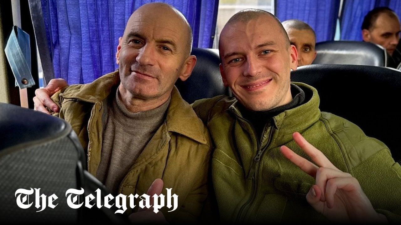 Russia hands over hundreds of Ukrainian captives in prisoner swap