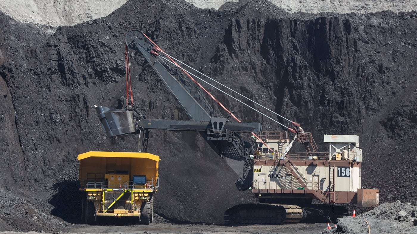 Trump’s 2-year reprieve gives coal plants ‘a free pass to pollute’ | A former EPA official warns exemption for some coal-fired power plants could be the first step toward gutting pollution rules for all plants.