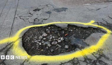 Criminals could fill potholes and clean bins under government plans