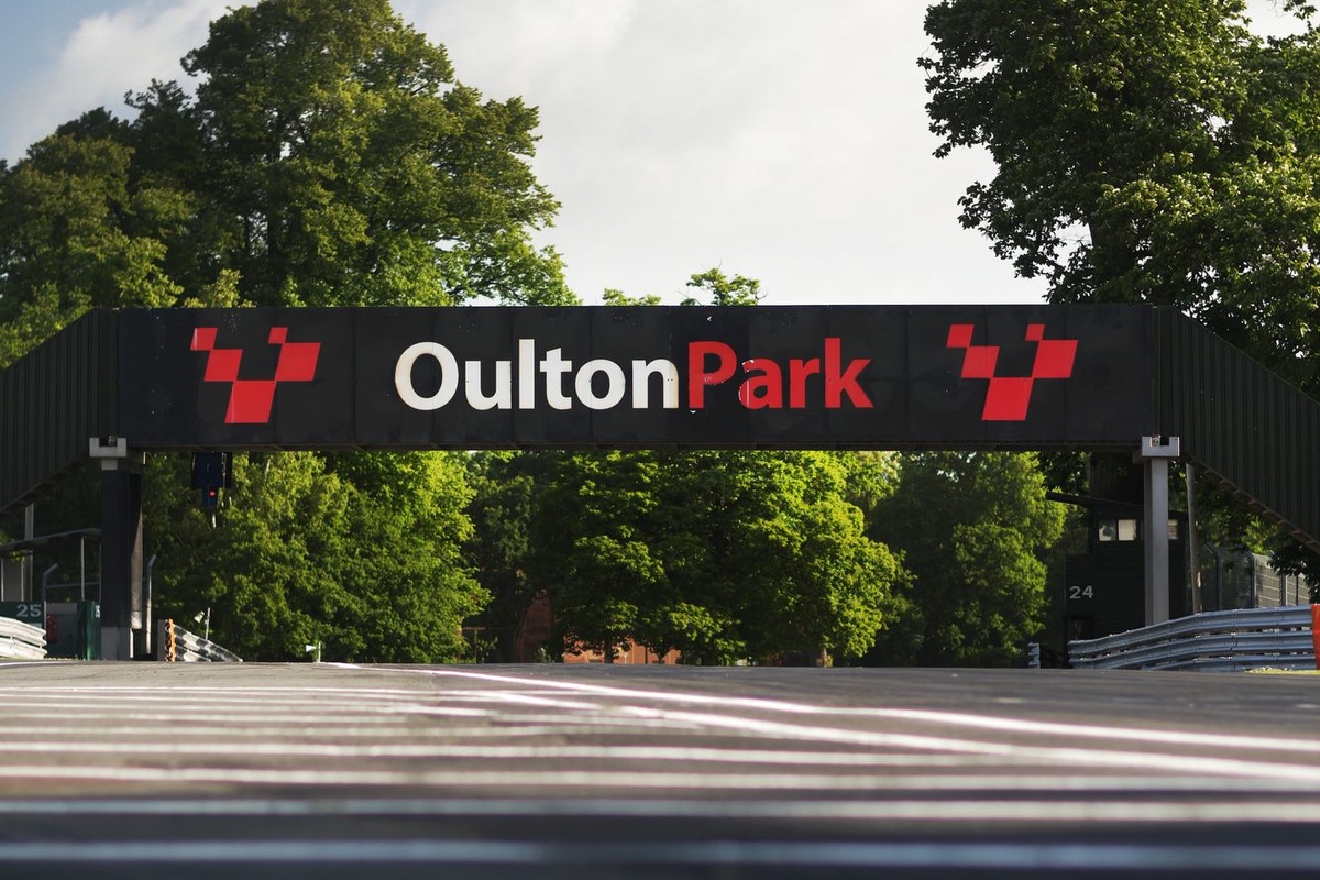 Police to investigate fatal crash at British Superbikes' Oulton Park round