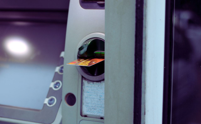 Bulgaria: Euro Takes Over: Bulgarian ATMs to Stop Distributing Levs in January 2026