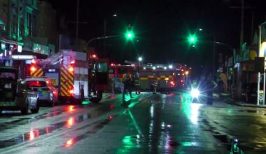 Police seek driver after fatal crash on Auckland's Dominion Rd