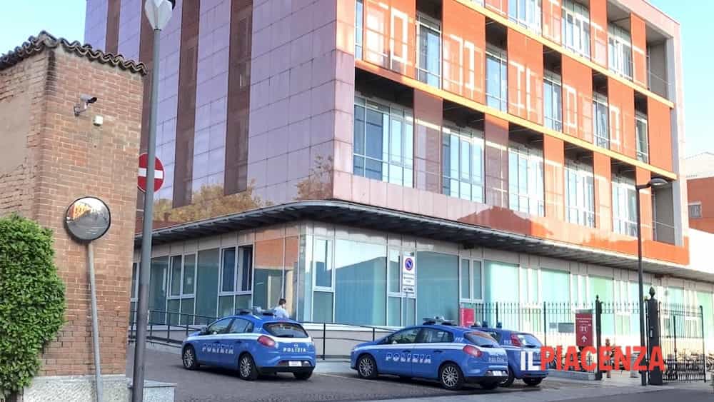 «Abusava di dottoresse e infermiere del suo reparto», arrestato un primario dell'ospedale di Piacenza