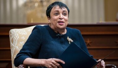 Trump abruptly fires Librarian of Congress