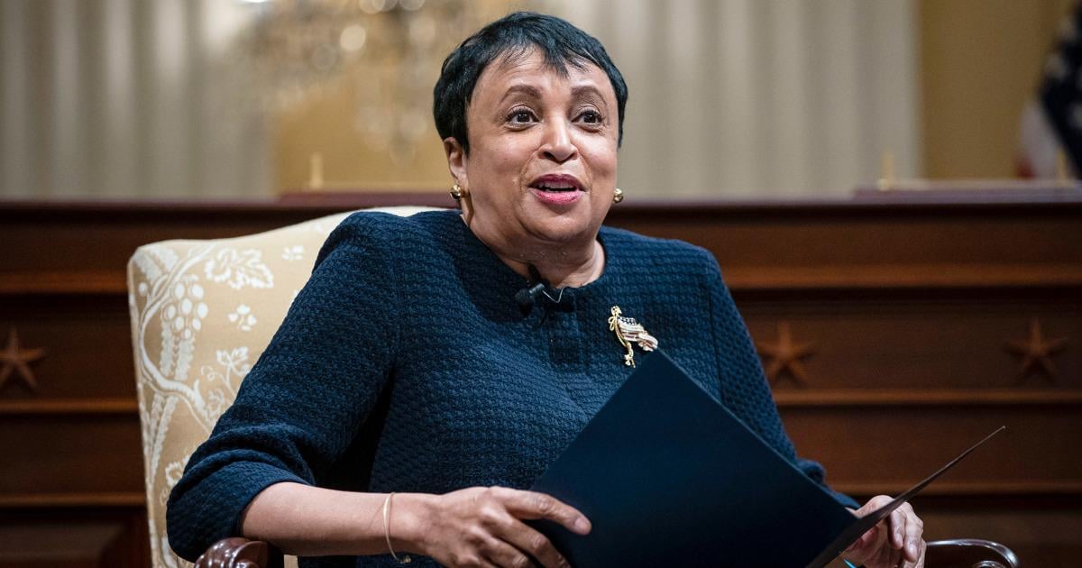 Trump abruptly fires Librarian of Congress