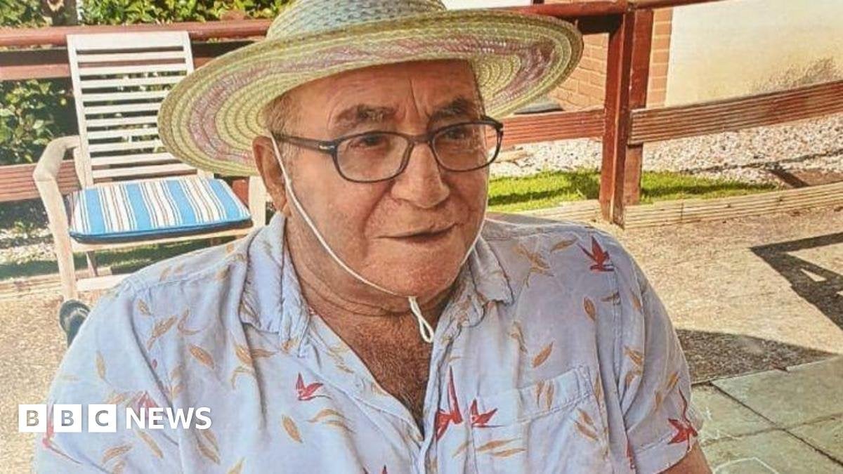 PC Tasered St Leonards amputee, 92, in wheelchair, court hears - BBC News
