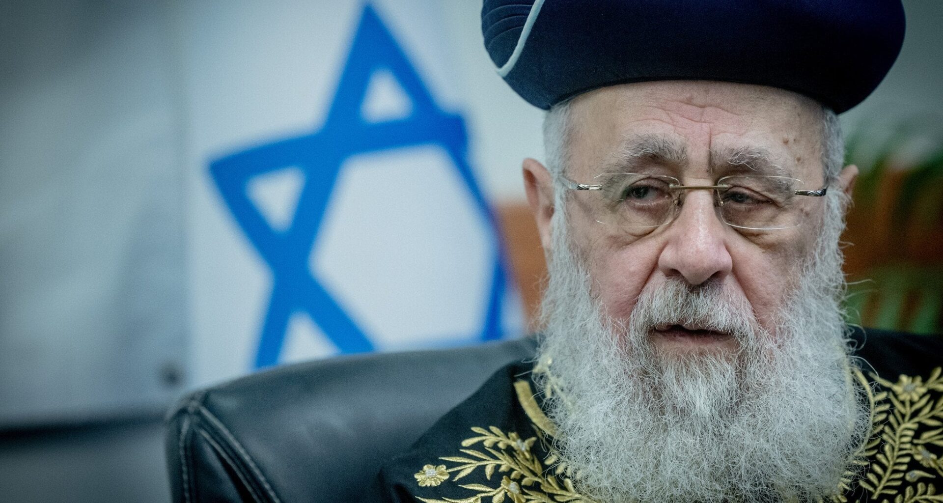 Ex-chief rabbi: If Haredi draft dodgers arrested, ultra-Orthodox will leave Israel