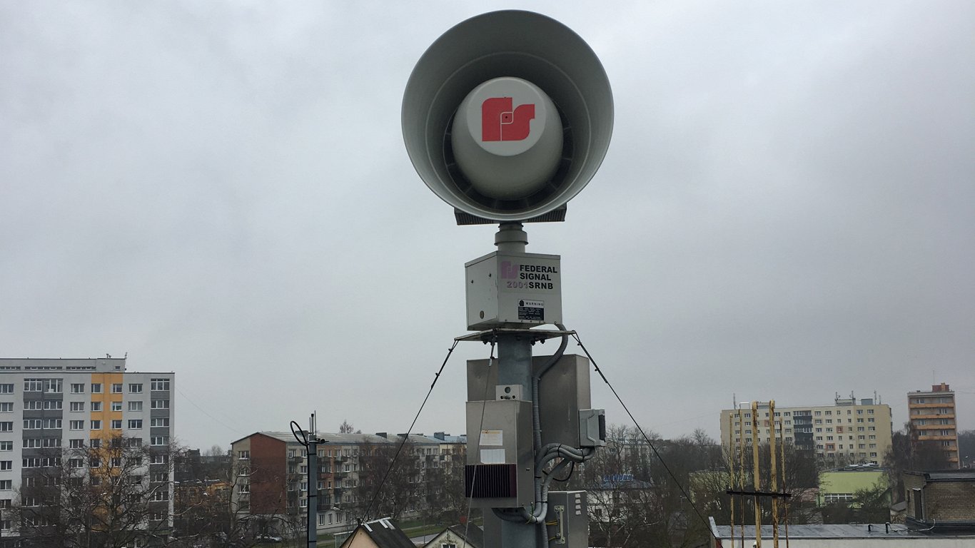 Two sirens malfunctioned during Friday's test in Latvia / Article