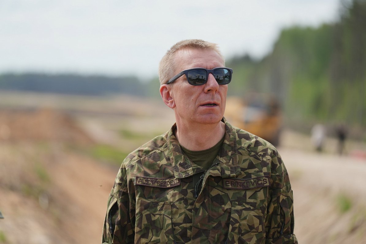 Mums vajag vairāk karavīru, bruņojuma un munīcijas / Raksts