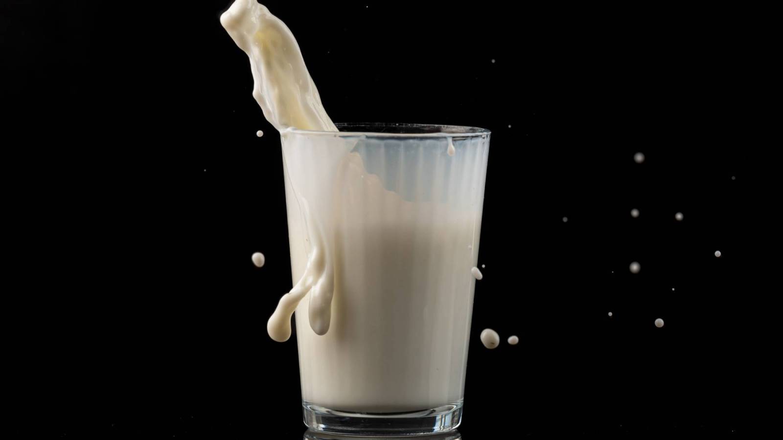 Why Are Health Influencers Drinking Raw Milk at the White House?
