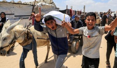 ‘Not aid, but humiliation’: A desperate search for food in Gaza | Israel-Palestine conflict News