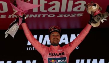 Giro d'Italia 2025: Ayuso vince la 7^ tappa, Roglic in maglia rosa