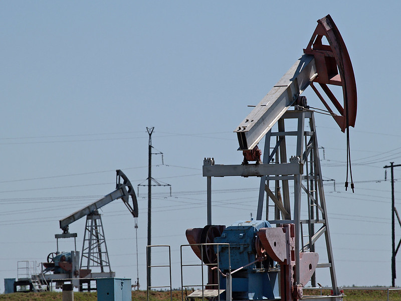 Russia’s oil income hit by falling prices and sanctions