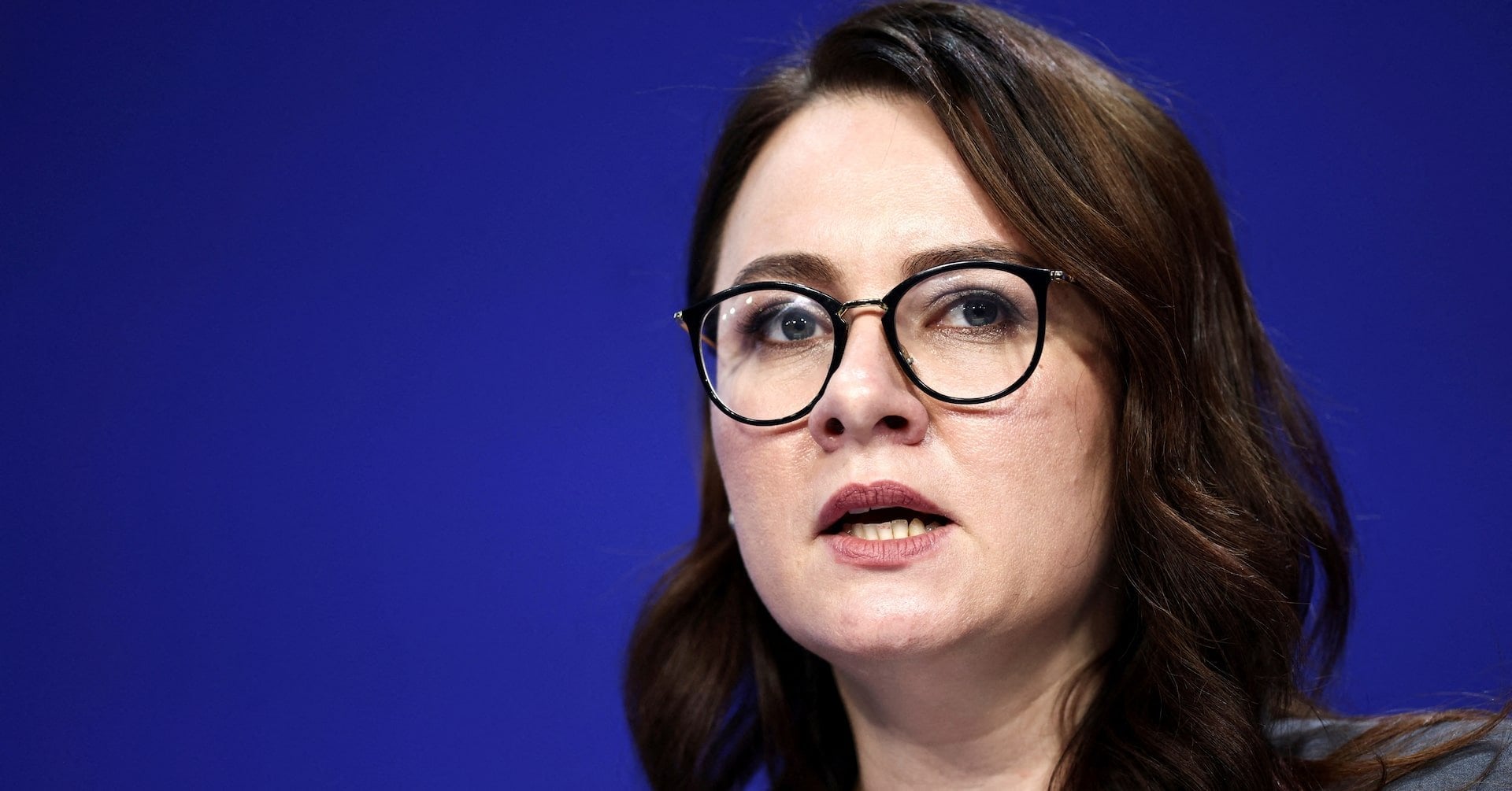 US-Ukraine sign deal. US to provide military support