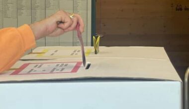 Ballottaggio elezioni comunali in Trentino Alto Adige, Bolzano al cdx. Merano all'Svp