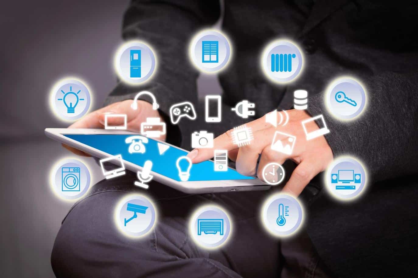 Integrating Smart Technology in E-Commerce Stores