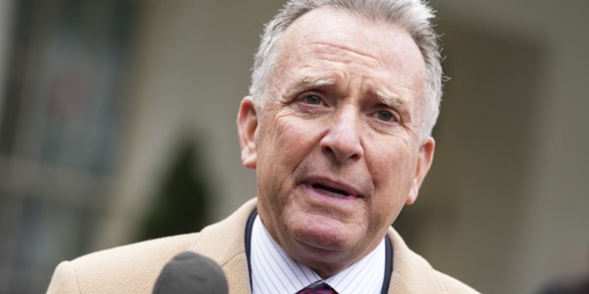 Trump envoy calls out neocons pushing for war with Iran