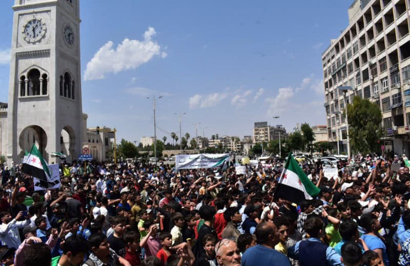 Israel renews airstrikes in Syria as sectarian violence flares