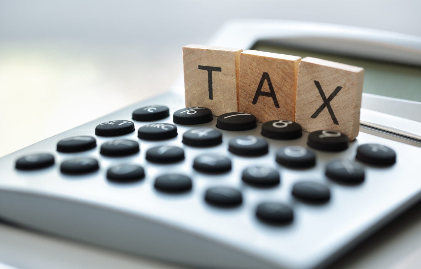 Curaçao Signs Double Taxation Treaty with Cyprus, Talks Begin with Luxembourg for Similar Agreement