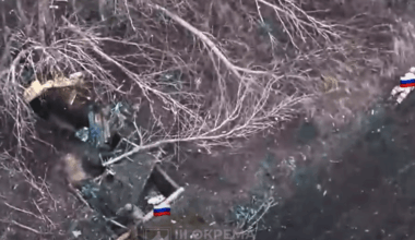 Why do the Russians look so clueless in ukranian combat footage