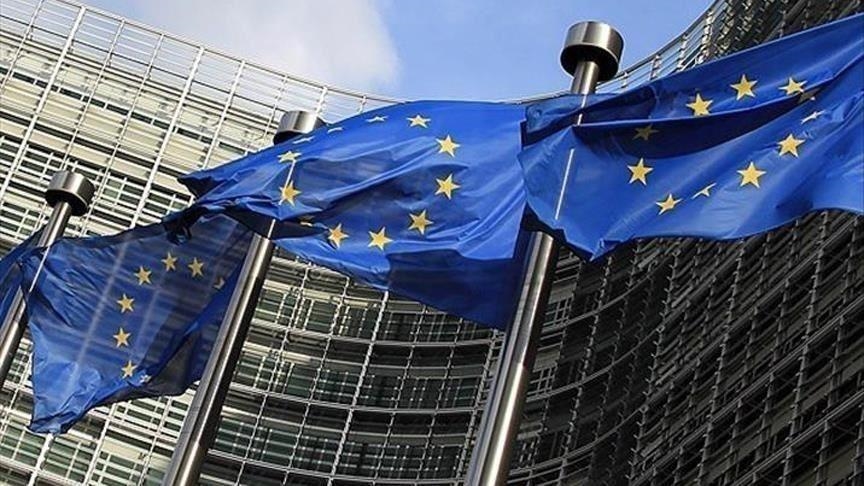 EU economy struggles amid political turmoil, US tariff pressures