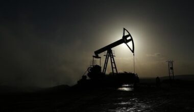 US oil rig count down by 4 for week ending May 30