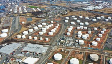 US crude oil inventories down by 0.6% for week ending May 23