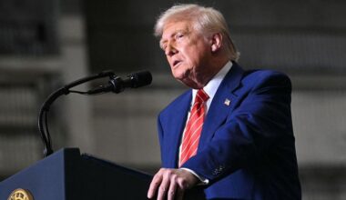 Trump anuncia que los aranceles al acero aumentarán a 50 %