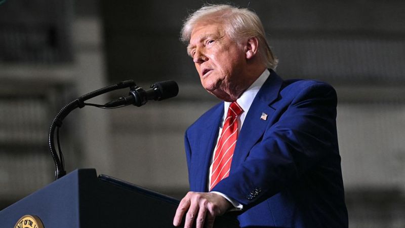 Trump anuncia que los aranceles al acero aumentarán a 50 %
