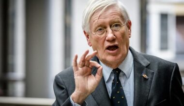 Oud-VVD-leider Hans Wiegel (83) overleden