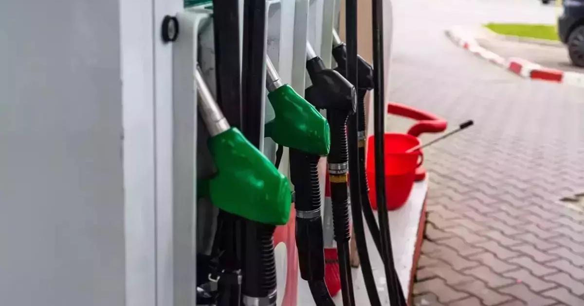 Care sunt preţurile la carburanţi astăzi, 26 mai 2025. Au rămas nemodificate, faţă de cele afişate la sfârşitul săptămânii trecute