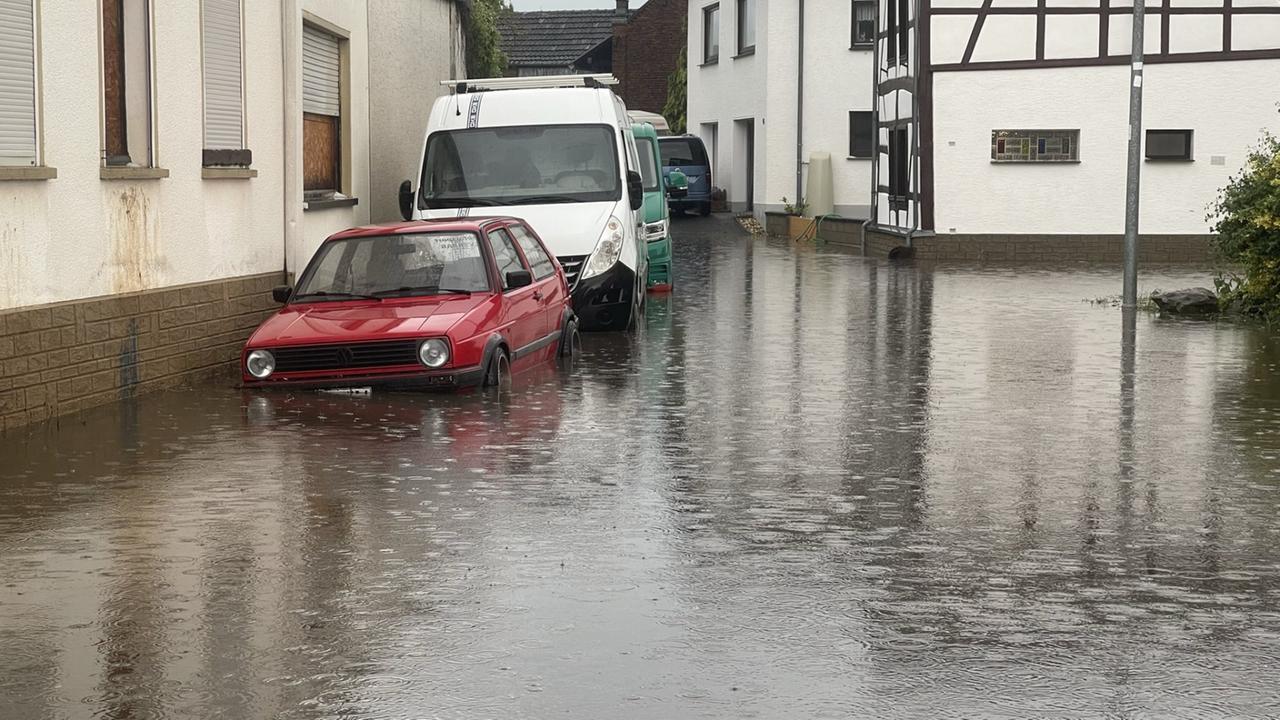 Unwetter in mehreren Bundesländern | tagesschau.de