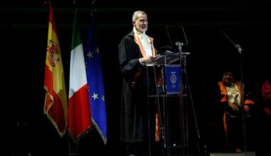 El Rey recibe el ‘honoris causa’ en Nápoles con un intenso recuerdo de los lazos de la ciudad con España