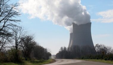 Clock ticks on lifting Illinois' nuclear moratorium as environmental groups want a say