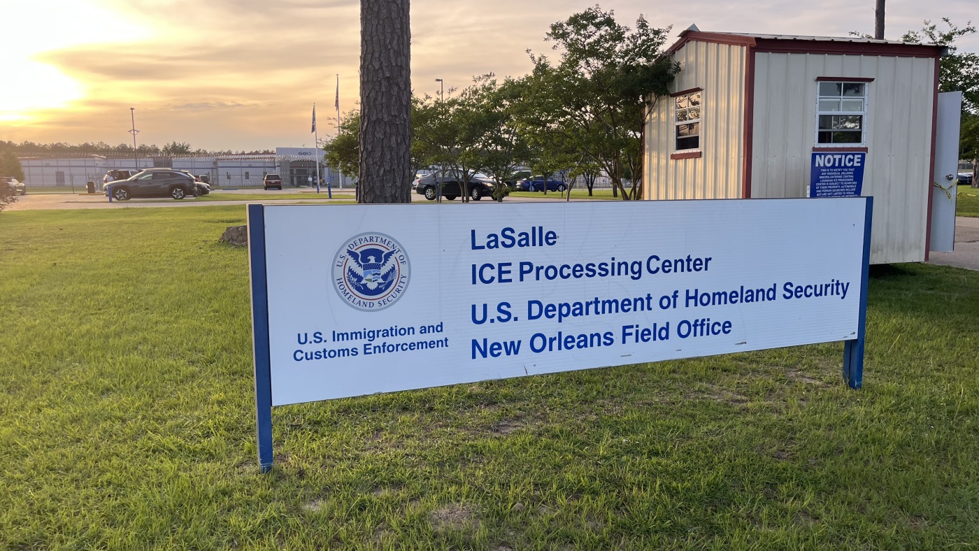 Deportation could be a death sentence, Mahmoud Khalil says in asylum claim : NPR