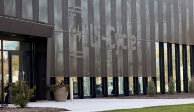 Li-Cycle files for bankruptcy, seeks protection for facilities in Greece