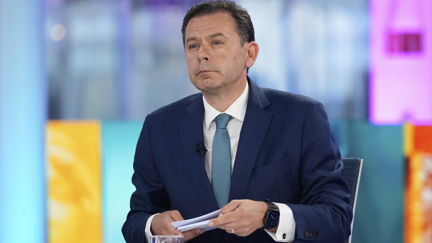Portugal announces the expulsion of 18,000 foreigners ahead of a national election